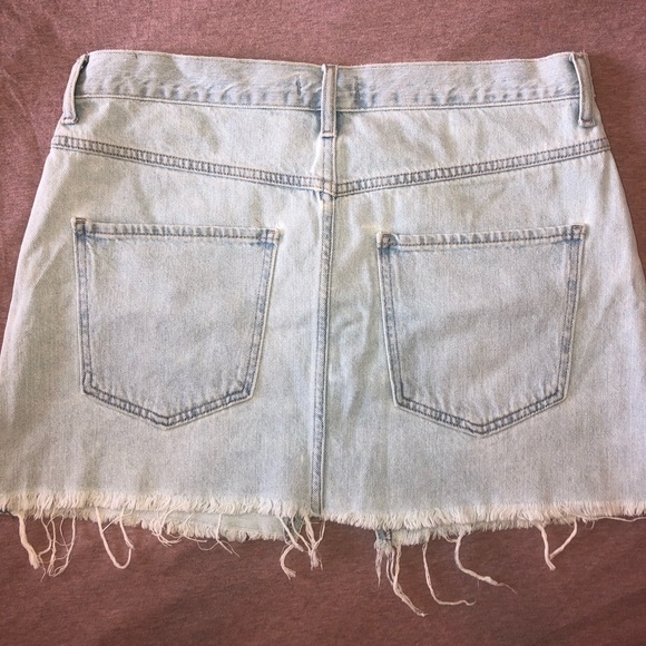 Y2K STYLE Forever 21 Denim Skirt - Picture 2 of 4